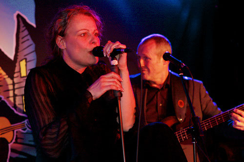 2011_10_Black_Cat_Bone_03