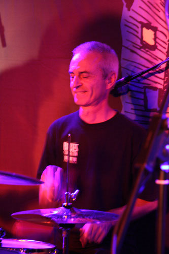 2011_10_Black_Cat_Bone_08