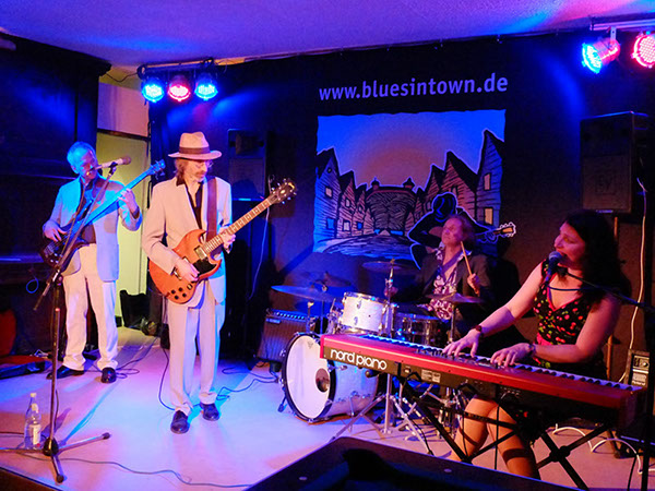 2012_05_12_Little Martin_105