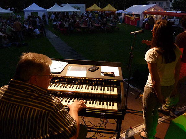 2012_07_08_Buergerfest_MrB_Bluesband_12