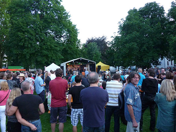 2012_07_Buergerfest_stimmung_86