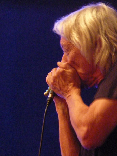 2023_09_16_TreatMeLikeADog_12