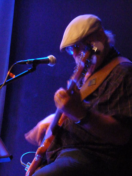 2023_09_16_TreatMeLikeADog_06