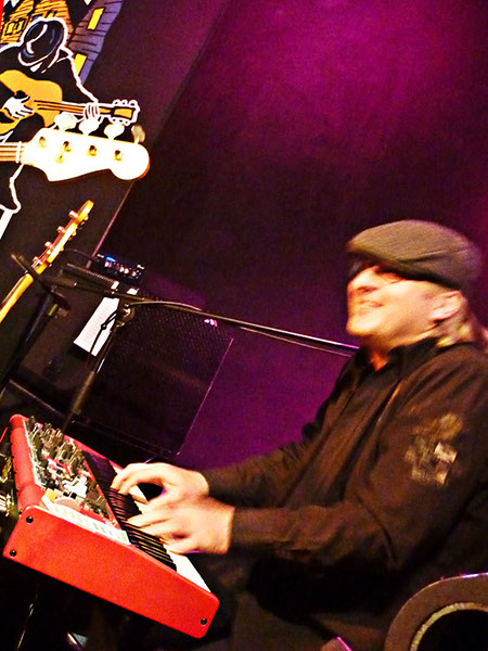 2025_04_19_DrBlues_09